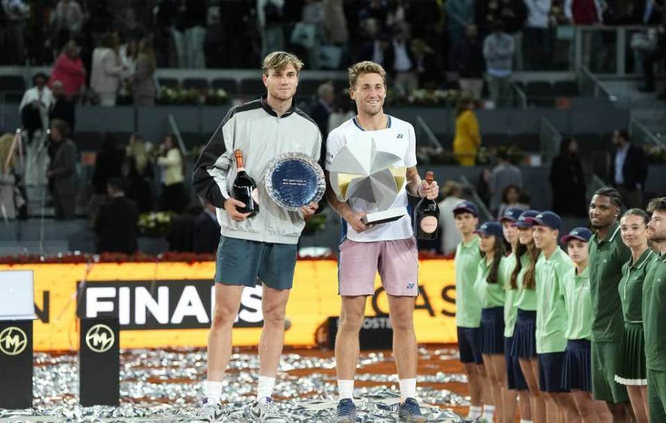 坛决赛的经, gsmB, 位状态糟糕