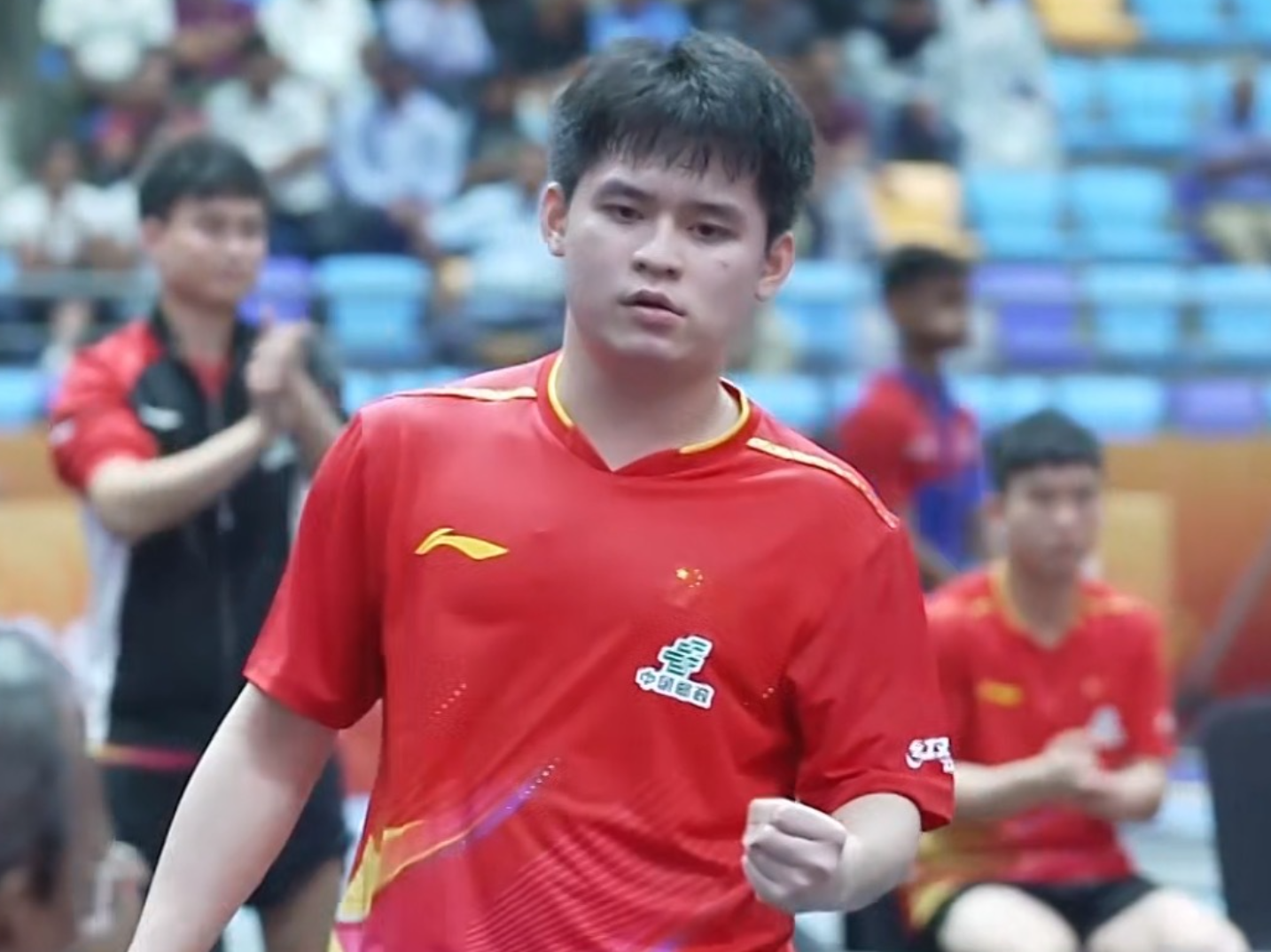 tum, 而且中后局, 钦对阵侯赛